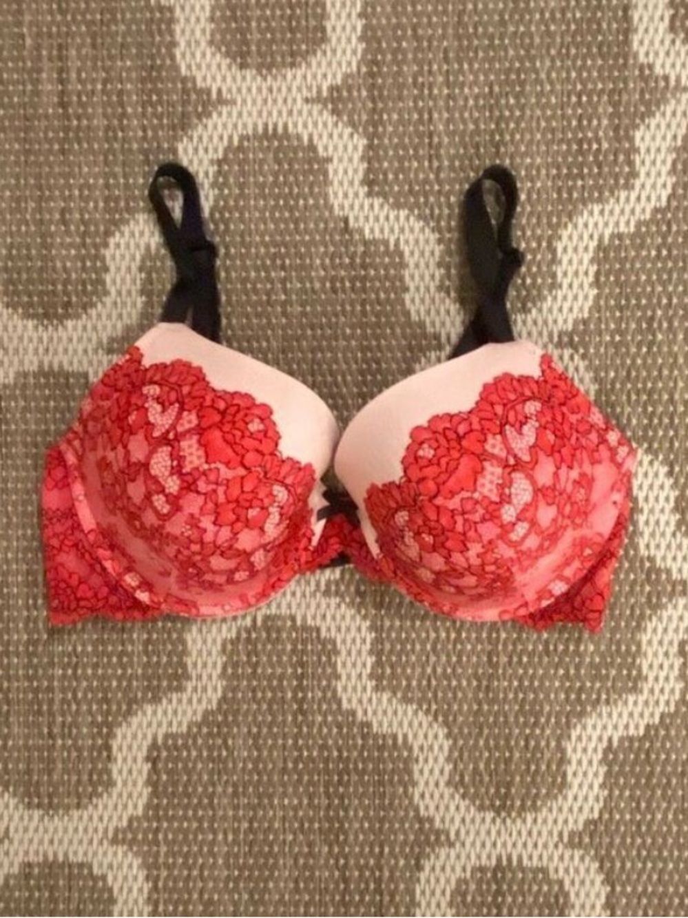 Victoria’s Secret dream angels perfect coverage bra size 36DD